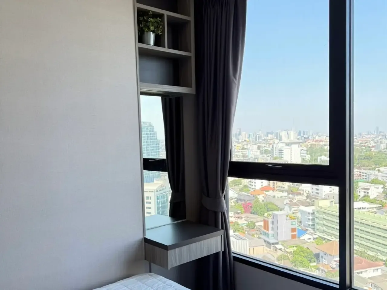 เช่าคอนโด โต๊ะเครื่องแป้ง @สาทร กรุงเทพ