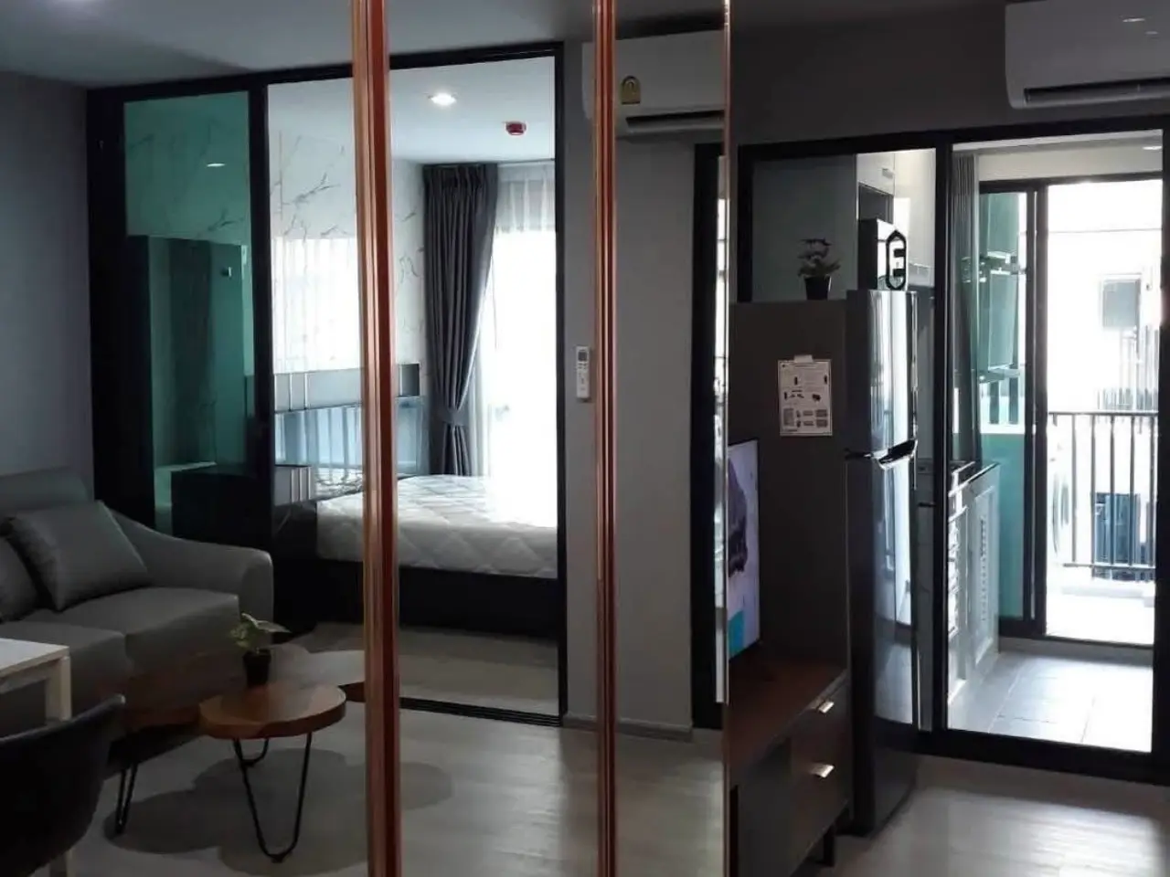 ปล่อยเช่า Reach พหลโยธิน52 ตึกE ชั้น7 ขนาด31 ตร.ม.ห้องใหญ่น่าอยู่ - ตู้เสื้อผ้า