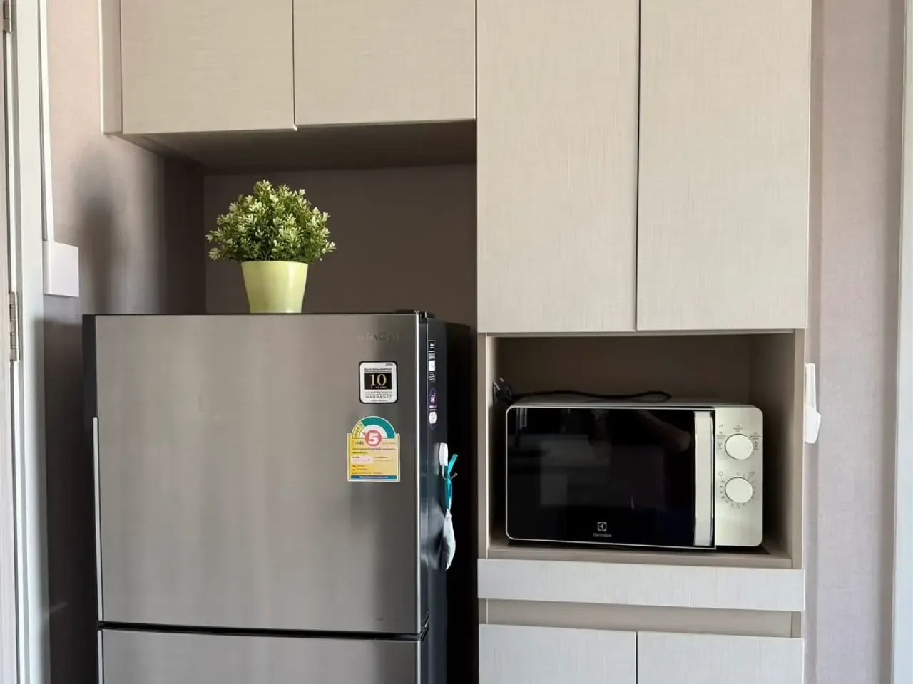 เช่าคอนโด ตู้เย็น @สาทร กรุงเทพ