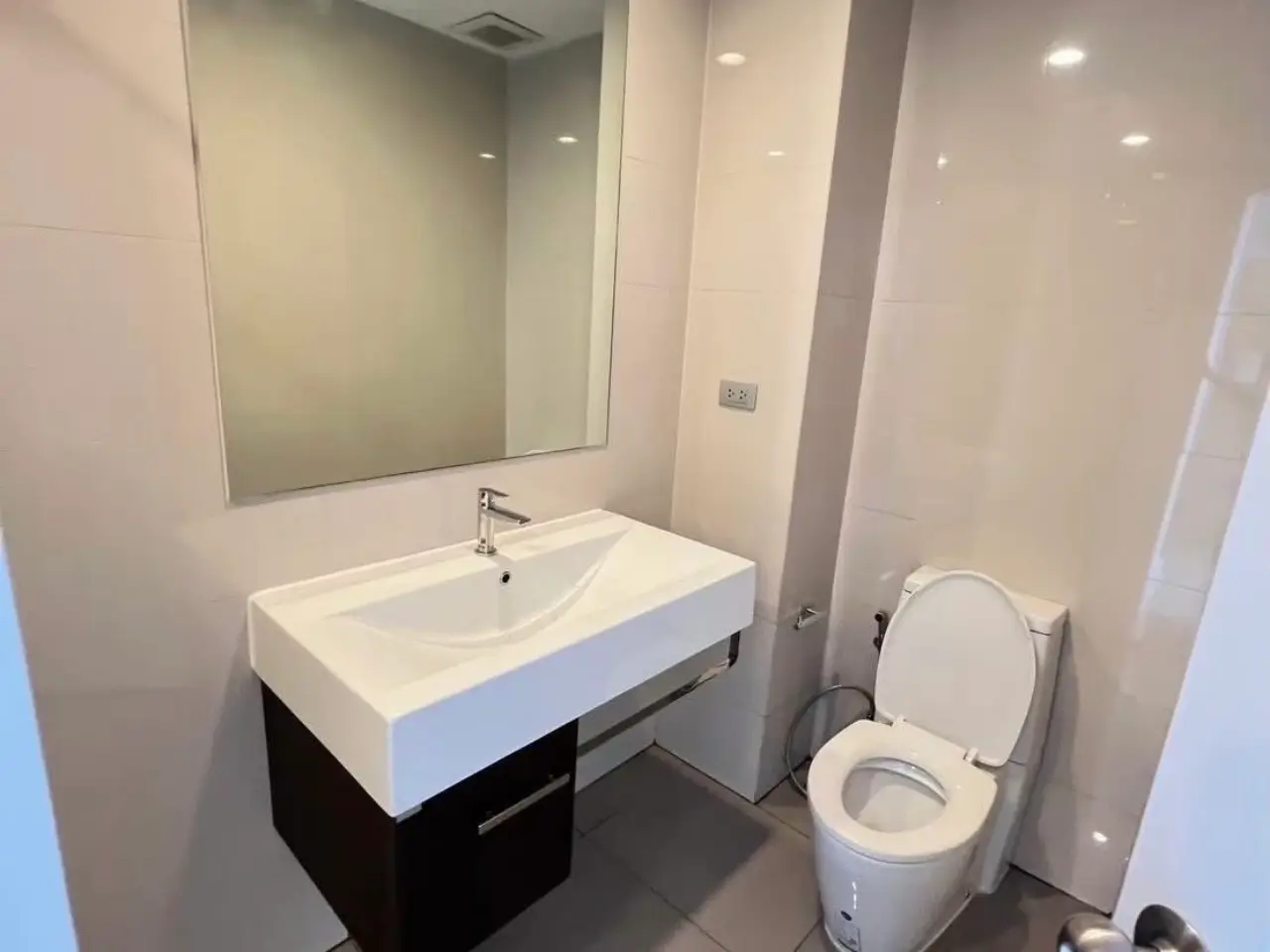 ปล่อยเช่า The Sky Sukhumvit103 ตึกC ชั้น9 ขนาด35 ตร.ม. - ห้องนอน