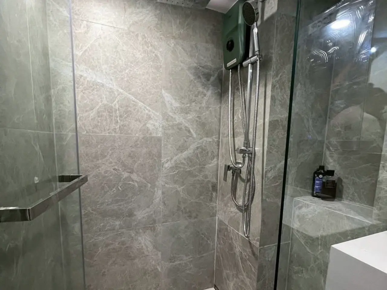 ปล่อยเช่า Soho bangkok รัชดาห้วยขวาง ชั้น20 ขนาด36 ตร.ม. คอนโด2ชั้น - ห้องน้ำ