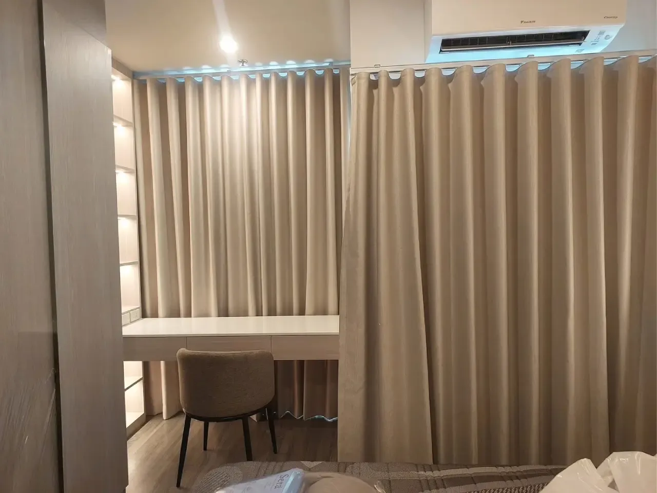 เช่าคอนโด โต๊ะเครื่องแป้ง @บางกะปิ กรุงเทพ