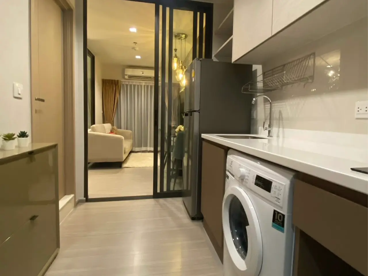 ปล่อยเช่า Life sathorn sierra ขนาด36 ตร.ม. ห้องแต่งสวยพร้อมตกแต่ง - ห้องครัว