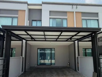 บริเวณหน้าบ้าน - Pleno สุขุมวิท-บางนา2 ขนาด18 ตร.ว. ที่จอดรถ2 คัน พร้อมตกแต่ง