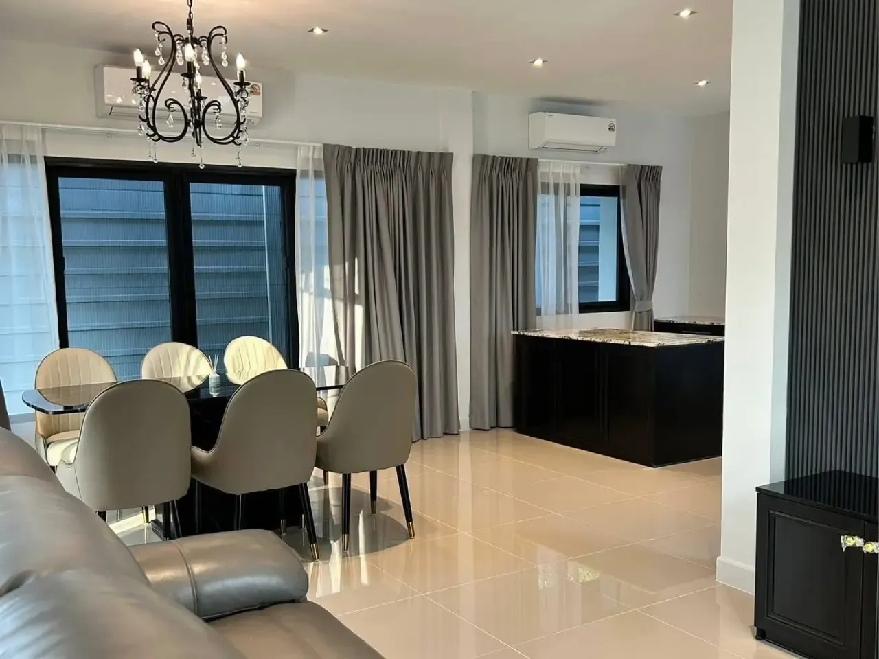 เช่าบ้าน โต๊ะกินข้าว+ห้องรับแขก @บางพลี สมุทรปราการ