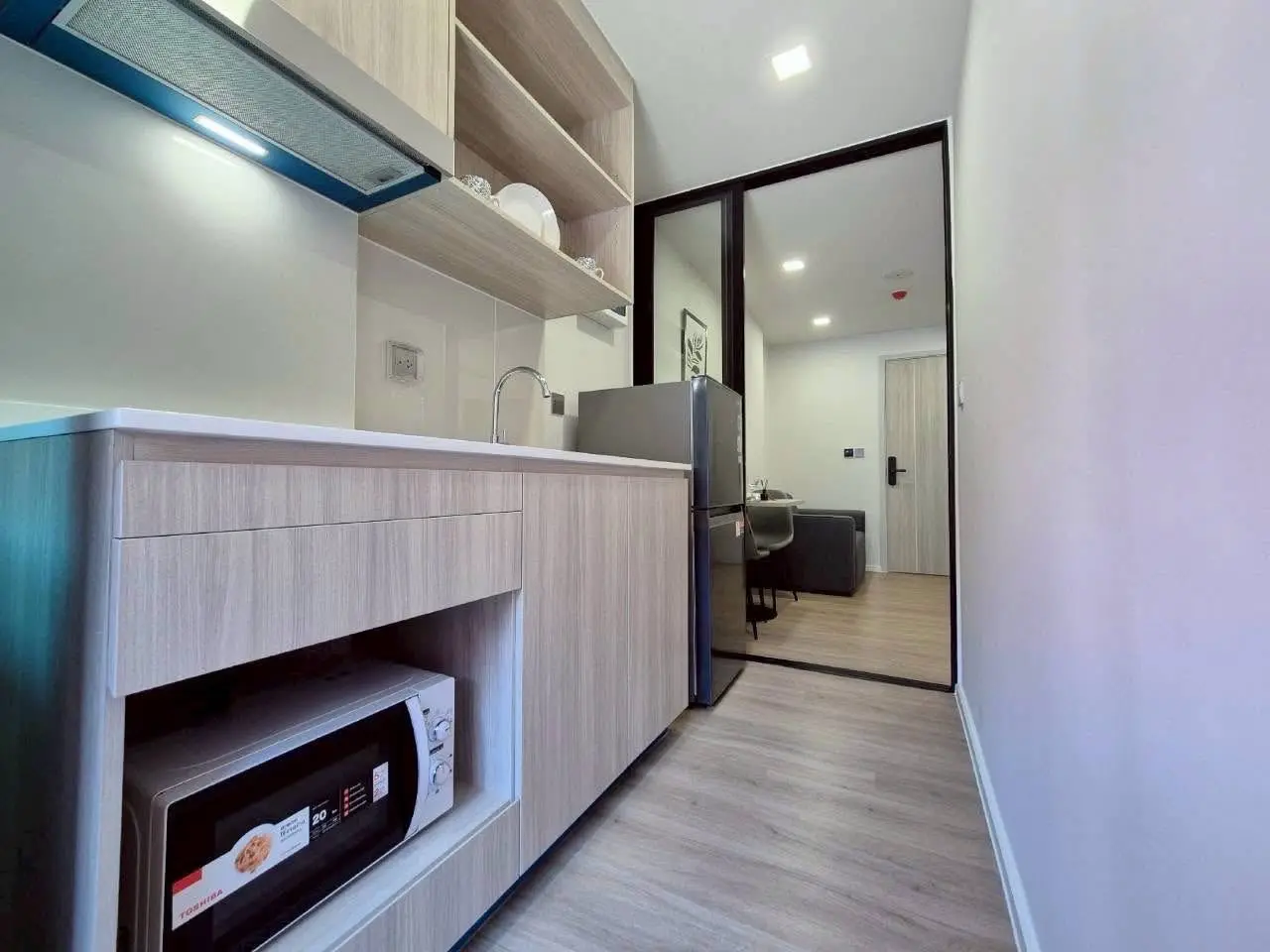 ปล่อยเช่า แอทโมซ โฟลว์ มีนบุรี ชั้น2 ขนาด28.86 ตร.ม. ตกแต่งพร้อมอยู่ - เคาน์เตอร์ครัว