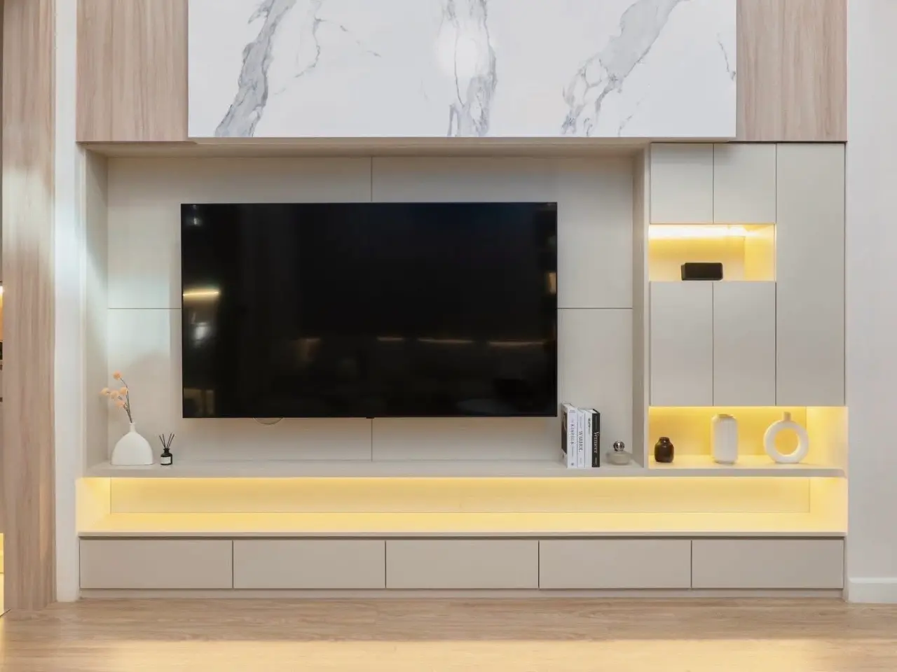 ปล่อยเช่า The gentry สุขุมวิท 101 ขนาด56 ตร.ว. ที่จอดรถ3 คัน - ชั้นวางทีวี