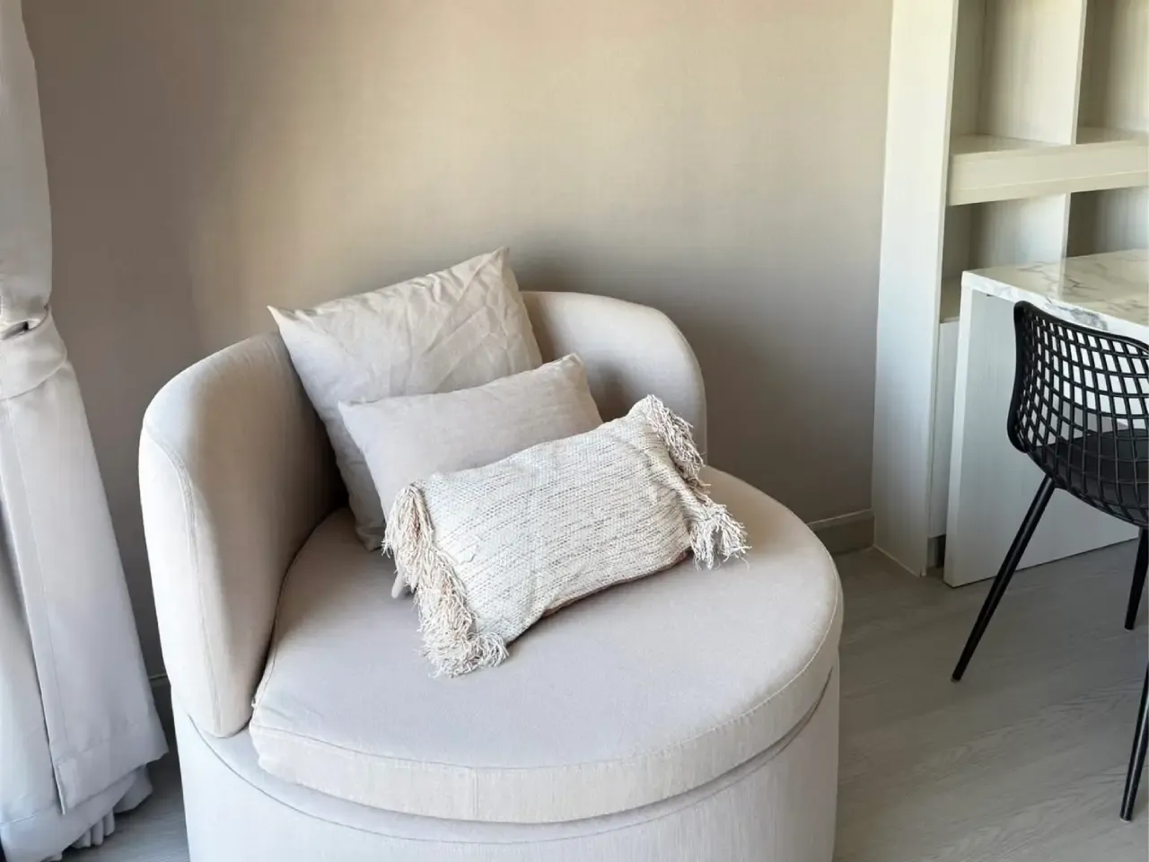 เช่าคอนโด ที่นั่งเล่น @สาทร กรุงเทพ