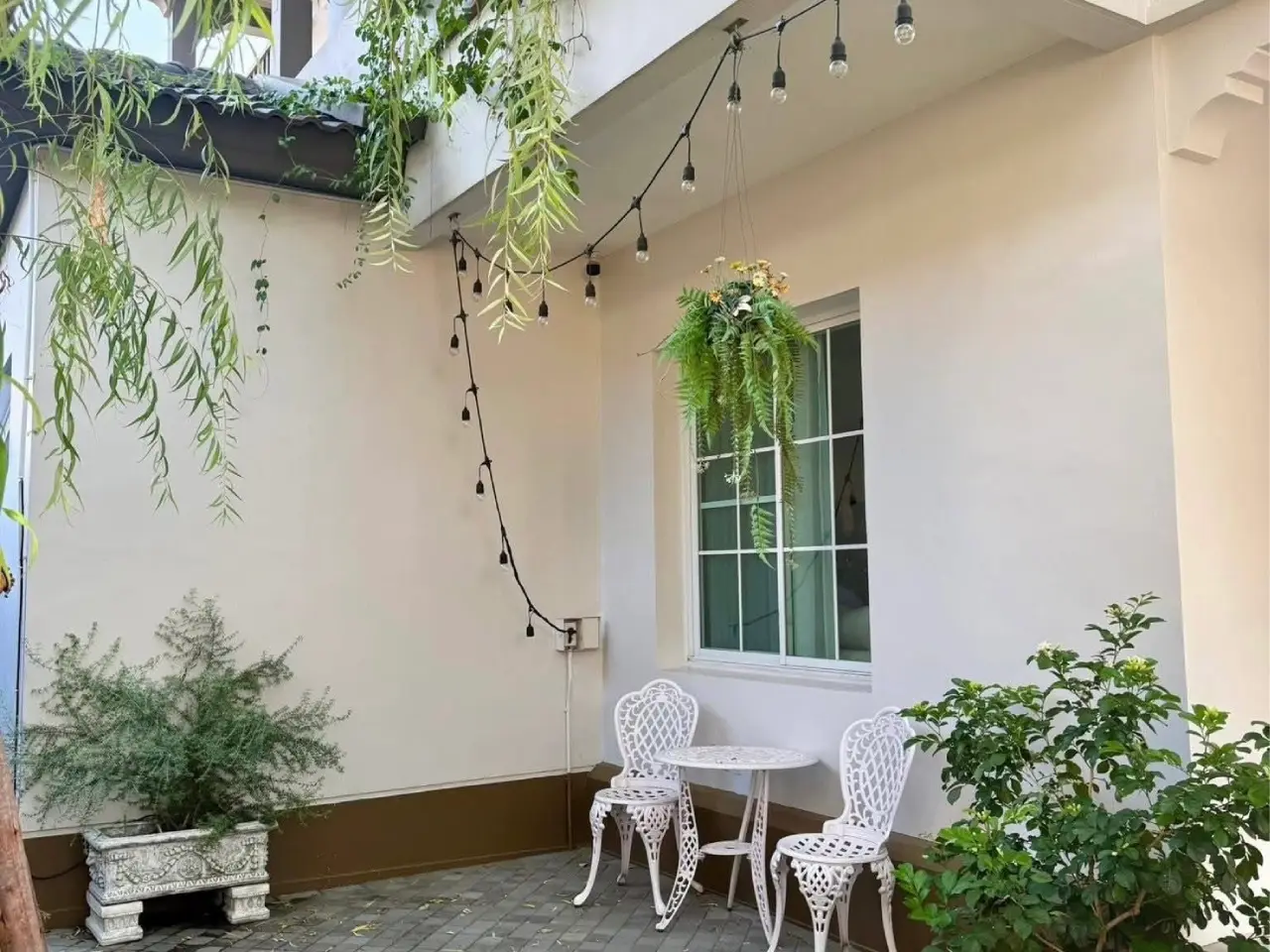 ปล่อยเช่า Nantawan Ramintra-Paholyothin50 ขนาด70.5 ตร.ว. ที่จอดรถ2 คัน - ที่นั่งเล่นข้างบ้าน