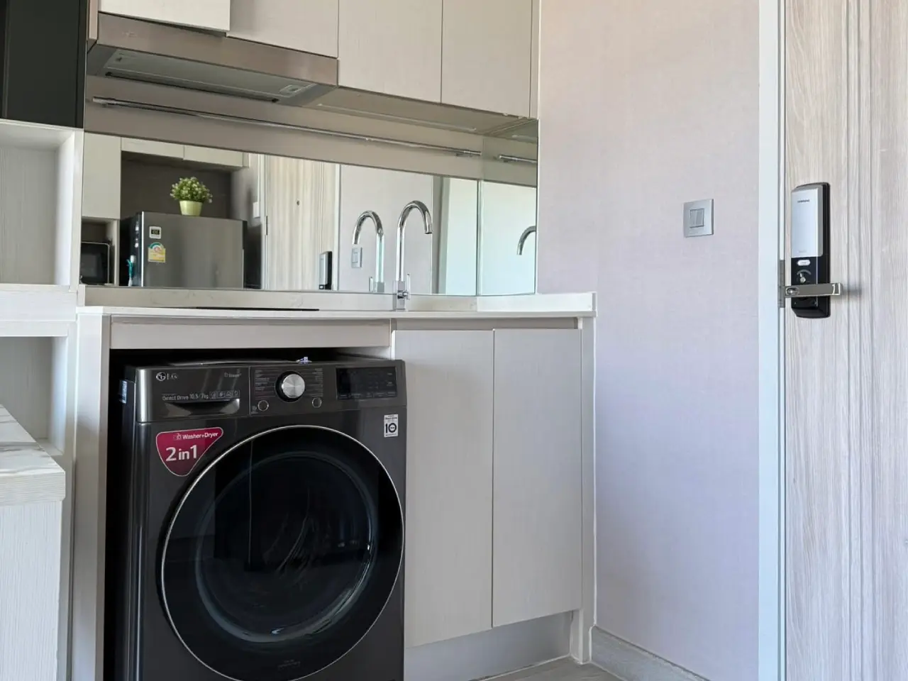 ปล่อยเช่า Knights Bridge Prime Sathorn ชั้น23 ขนาด24.67 ตร.ม. ห้องสวย - เครื่องซักผ้า