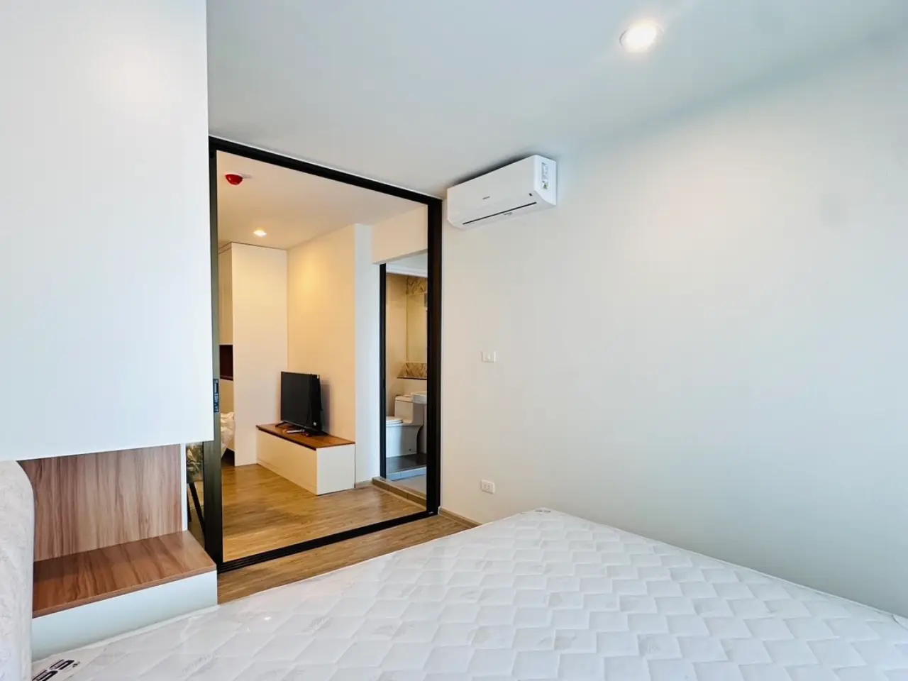 ปล่อยเช่า Regent Home วุฒากาศ ตึกB ชั้น22 ขนาด26 ตร.ม. พร้อมเข้าอยู่ - ห้องนอน